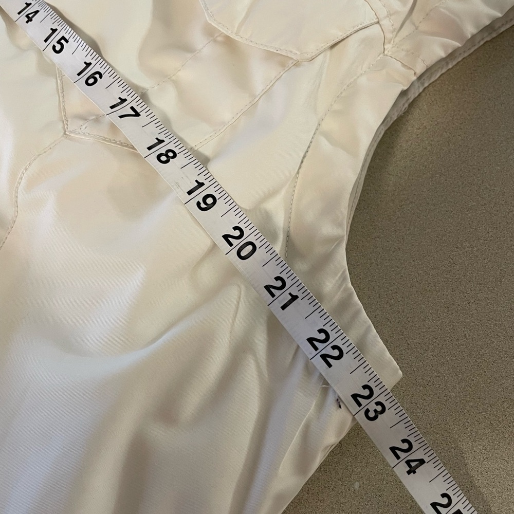 Columbia Sportwear Women's White Puffer Vest Women's XL - Picture 14 of 15